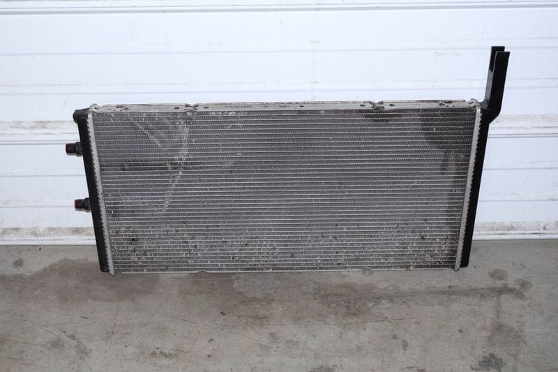 AC Condenser 17117601832 — Used (SKU 621461)