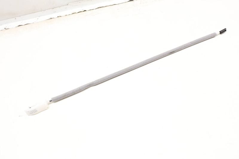 Interior Door Handle Release / Bowden Cable 51217175652 — Used (SKU 621053)