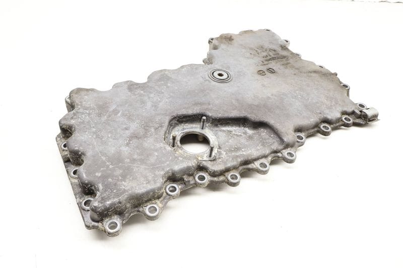 Lower Engine Oil Pan 11137570694 — Used (SKU 621331)