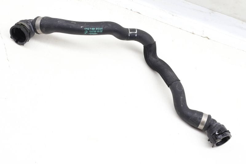 Auxiliary Coolant / Water Pump Hose 17127591512 — Used (SKU 635177)