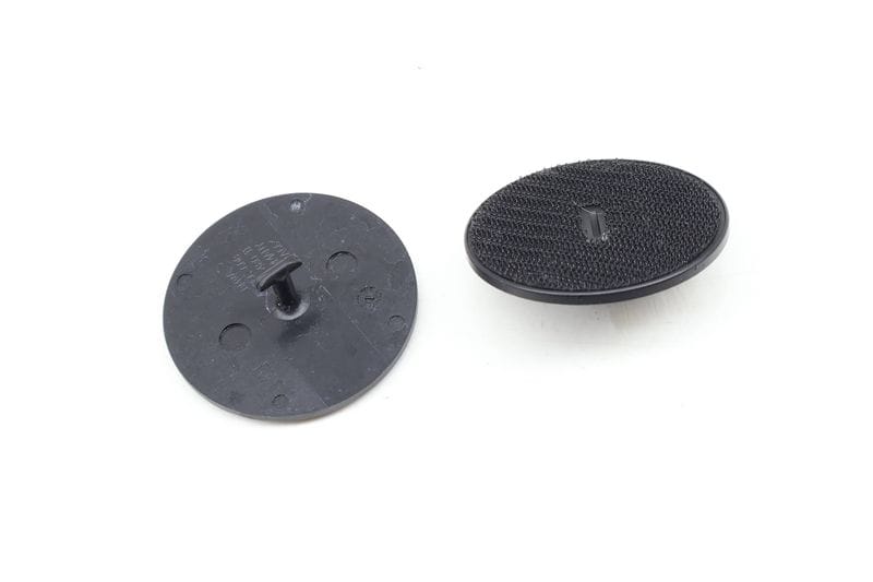 Carpet Floor Mat Fastener / Mount Set (2) 07149166608 — Used (SKU 634950)