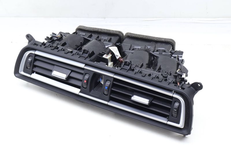Center Dash Air Vent 64229115859 — Used (SKU 634937)