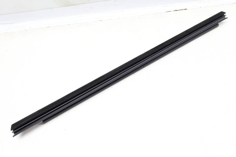 Door Seal / Weather Stripping (INNER) 51337178003 — Used (SKU 635013)