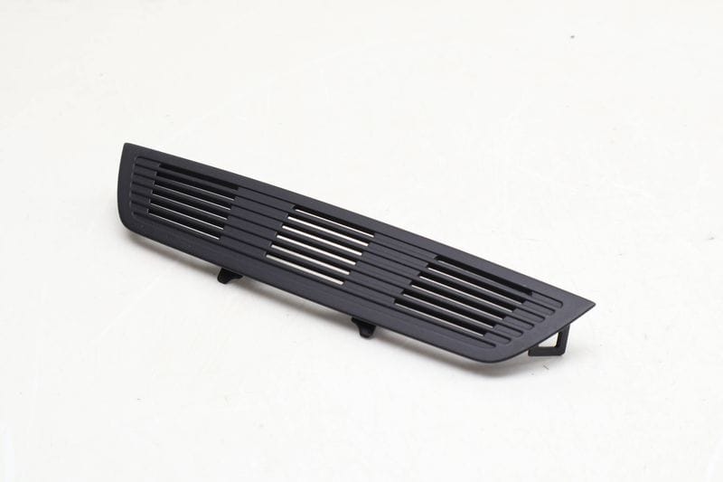 MAP / Dome Light Vent Trim 61319201453 — Used (SKU 635034)