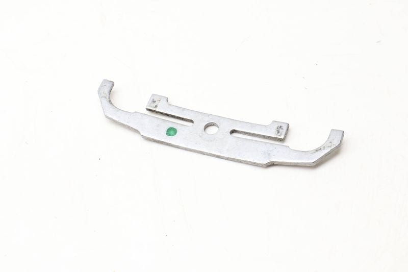 Fuel Injector Bracket 13647598000 — Used (SKU 635064)