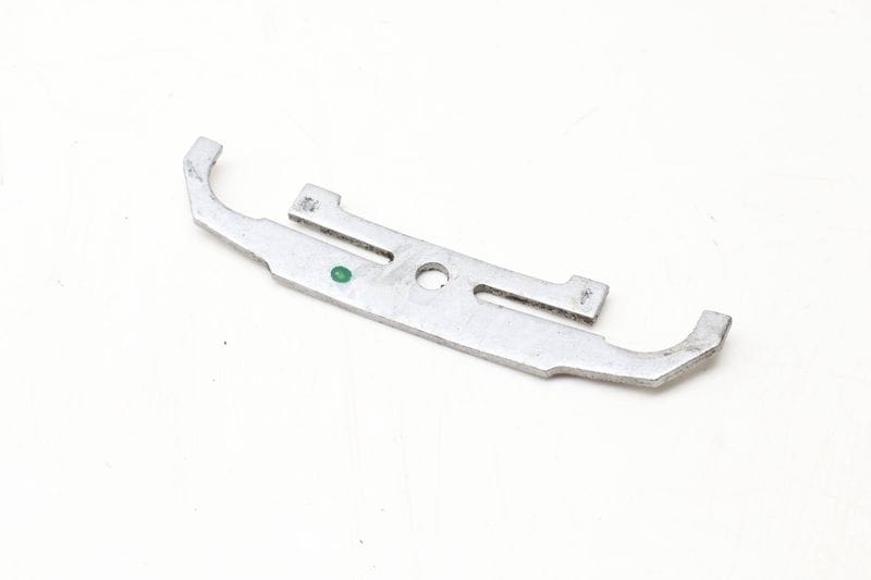 Fuel Injector Bracket 13647598000 — Used (SKU 635066)