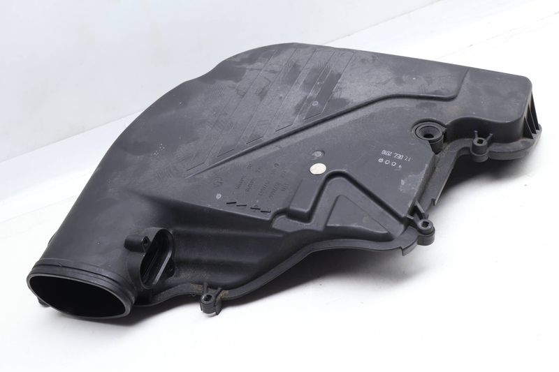 Engine Air Filter Box / Housing (UPPER HALF) 13717577463 — Used (SKU 635141)