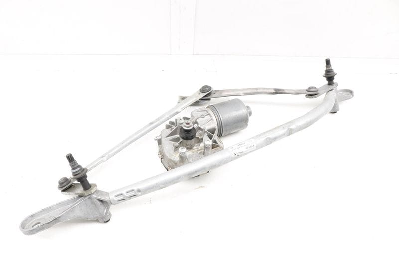 Windshield Wiper Transmission / Bracket w/ Motor 61617272451 — Used (SKU 348400)