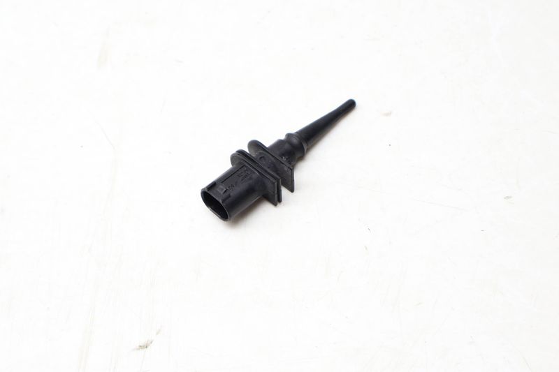 Air Temperature / Temp Sensor 65816936953 — Used (SKU 674040)