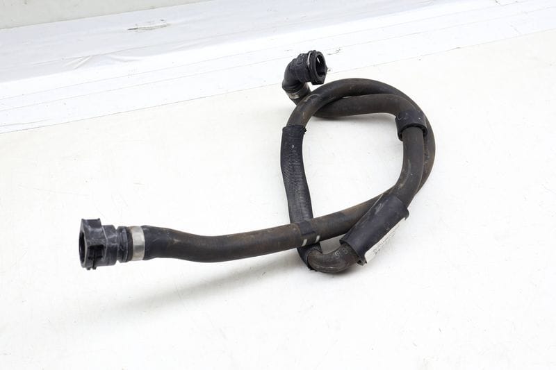 Coolant Hose / Line 17127805602 — Used (SKU 674302)