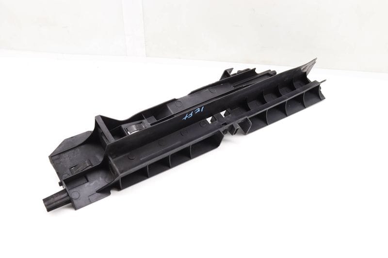 Radiator Module Carrier / Cover 17117799761 — Used (SKU 561802)
