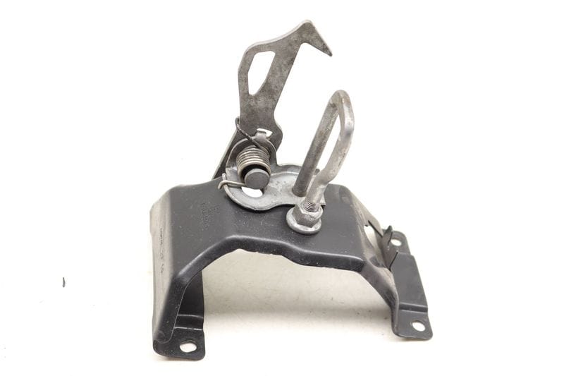 Upper Hood Latch 51237164801 — Used (SKU 496809)