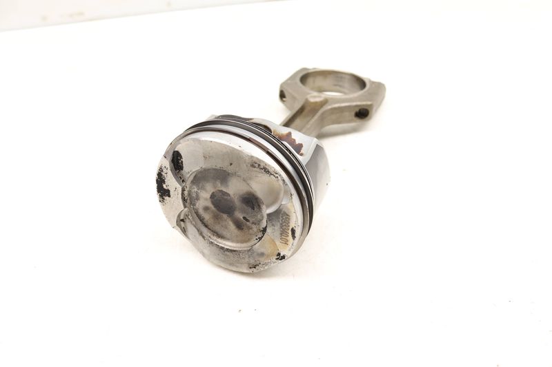 Piston / Connecting Rod 11258619196 — Used (SKU 510689)