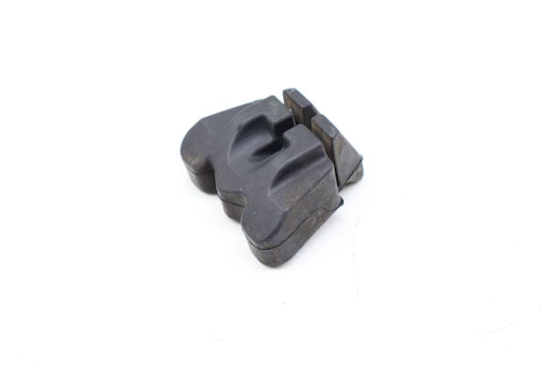 Radiator Rubber Mount / Isolator 17117598791 — Used (SKU 674003)