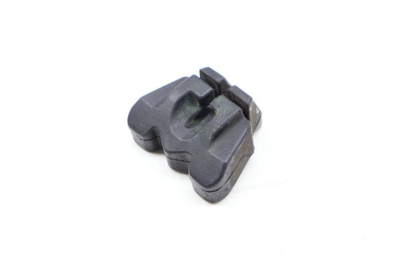 Radiator Rubber Mount / Isolator 17117598791 — Used (SKU 674004)