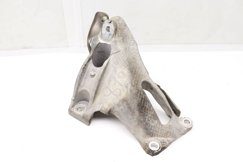 Engine Motor Mount / Bracket 22116789670 — Used (SKU 561892)