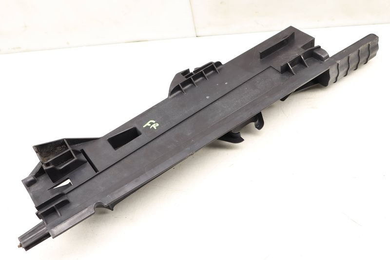 Radiator Module Carrier / Cover 17117799762 — Used (SKU 496792)