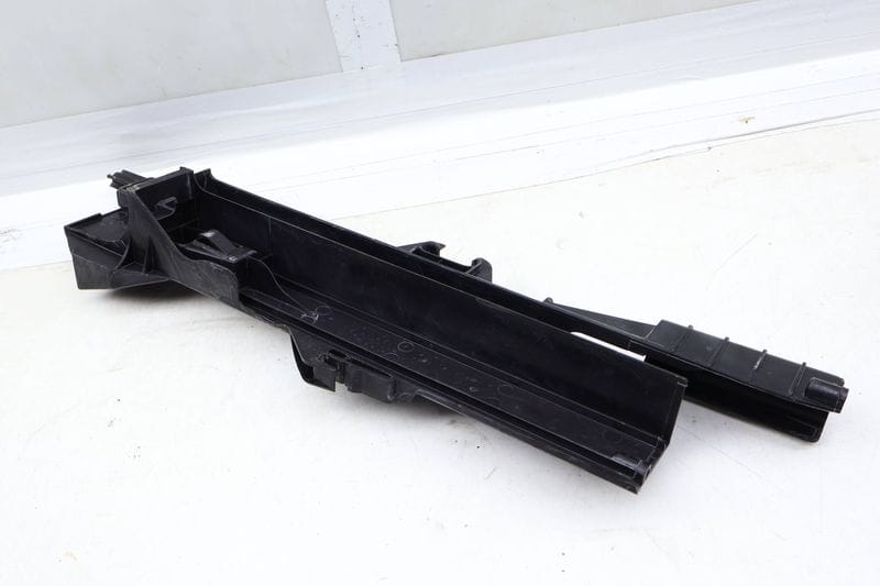 Radiator Module Carrier / Cover 17117799762 — Used (SKU 674221)