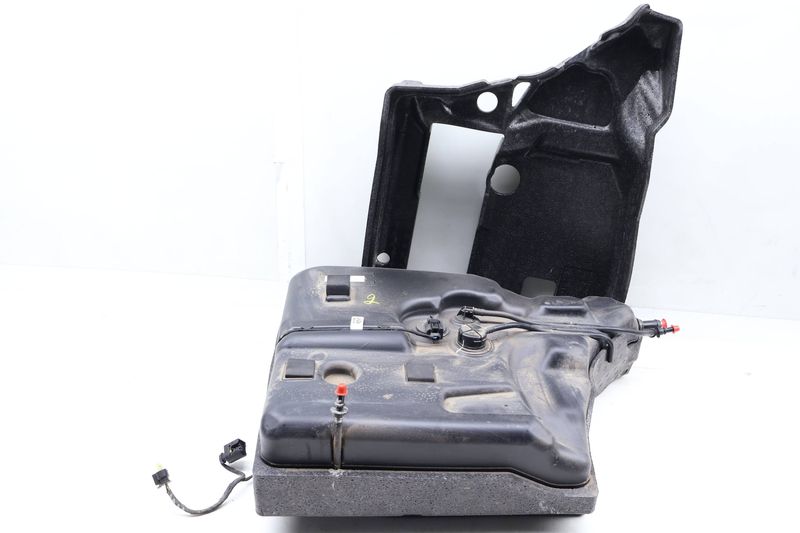 Scr / Diesel Exhaust Fluid Tank / Def Reservoir (PASSIVE) 16197222146 — Used (SKU 674222)
