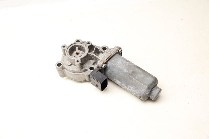 Transfer Case Motor 27107566250 — Used (SKU 674166)