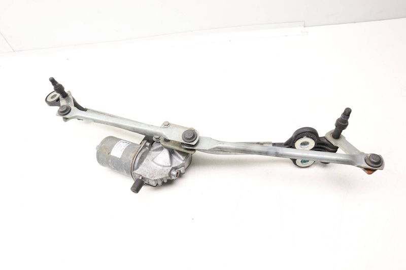 Windshield Wiper Transmission w/ Motor 61617200510 — Used (SKU 373022)