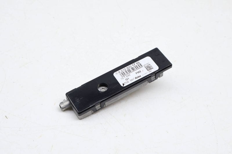 Antenna Booster / Amplifier 2128201789 — Used (SKU 690986)