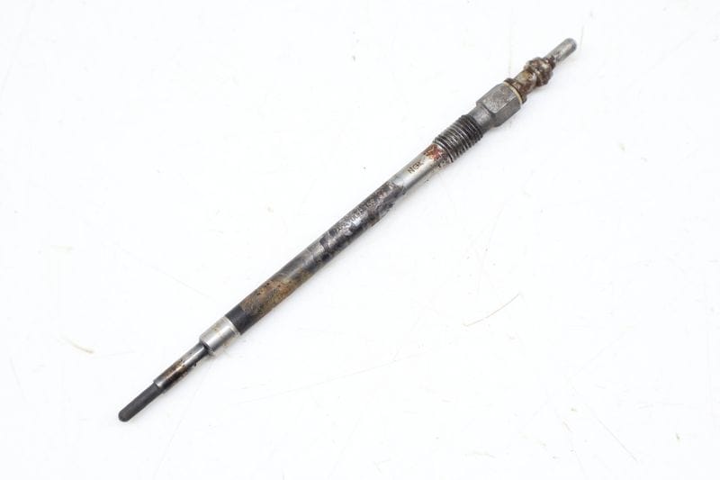 Glow Plug 0011596601 — Used (SKU 691070)