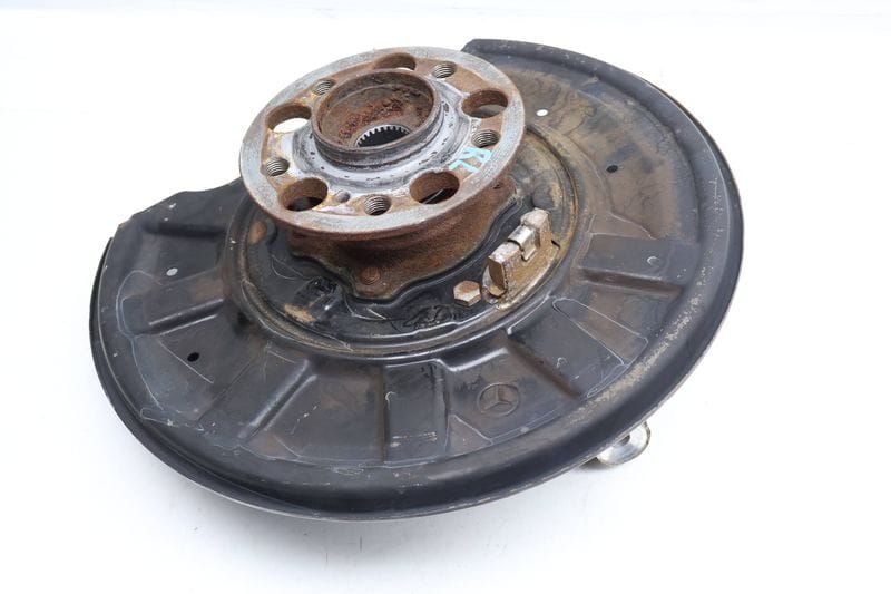 Spindle Knuckle w/ Wheel Bearing 2123500141 — Used (SKU 691407)
