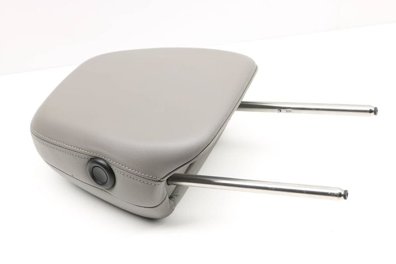 Seat Headrest / Head Rest 7P5881902P — Used (SKU 378709)