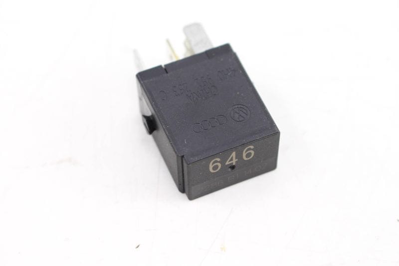 Multifunction Relay # 646 4H0951253C — Used (SKU 379002)