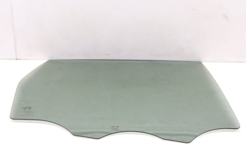 Door Window Glass 7P5845026B — Used (SKU 476567)