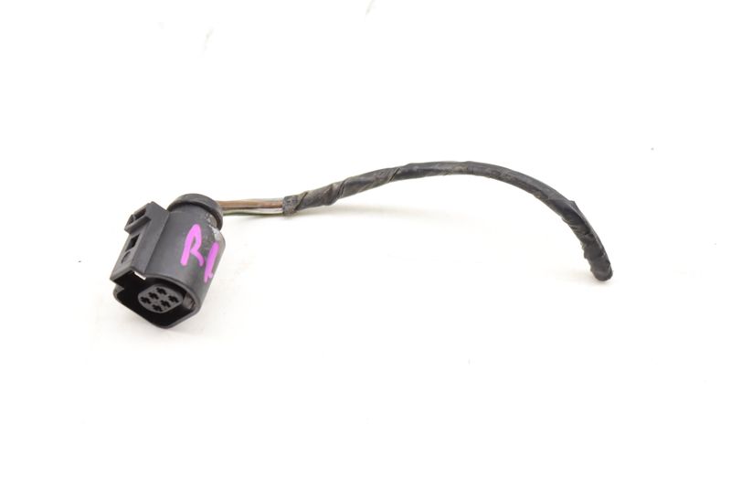 Tail Light Wiring Harness / Plug / Pigtail 1J0973713 — Used (SKU 463336)
