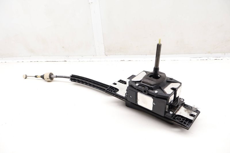 Automatic Shifter Assembly w/ Linkage 97042696000 — Used (SKU 608476)