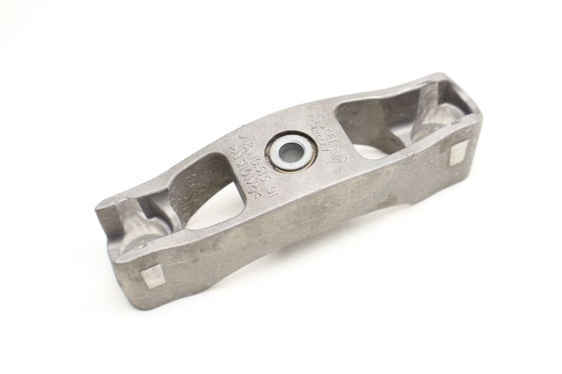 Fuel Injector Mount / Bracket 94811051501 — Used (SKU 608243)