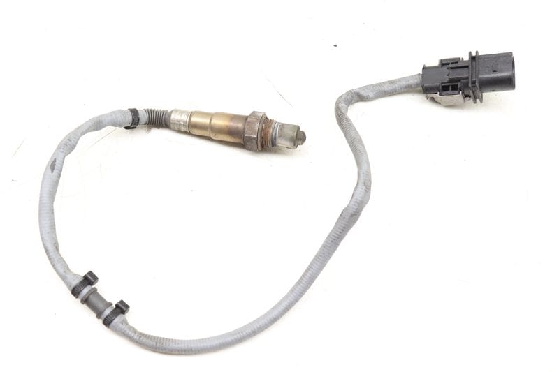 O2 / Oxygen Sensor (PRE Cat / UPSTREAM) 97060612301 — Used (SKU 543915)