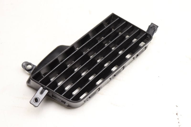 Upper Center Dash Air Vent 97055217500 — Used (SKU 543382)