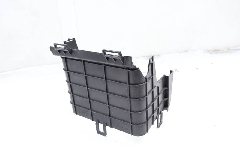 Battery Holder / Cover Trim 3C0915336A — Used (SKU 667411)