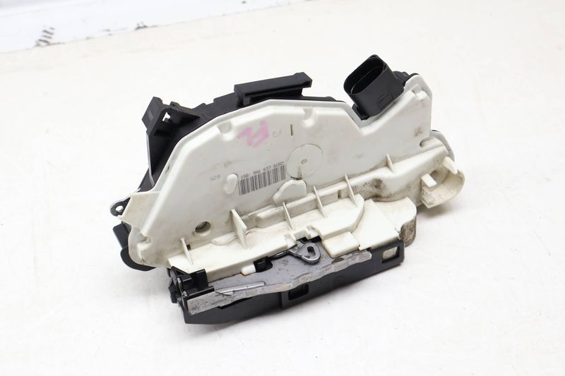 Door Latch / Lock Actuator 5N1837015D — Used (SKU 667171)