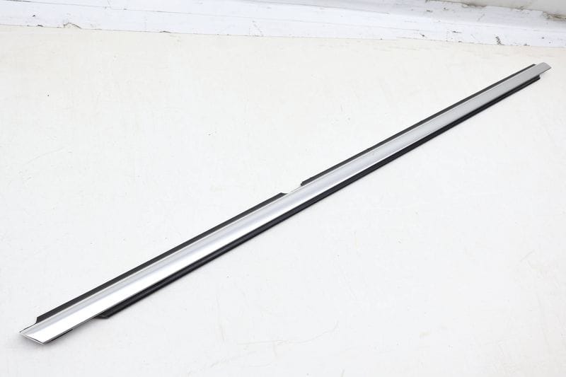 Exterior Door Window Slot Seal / Trim 3C8839476F — Used (SKU 667094)