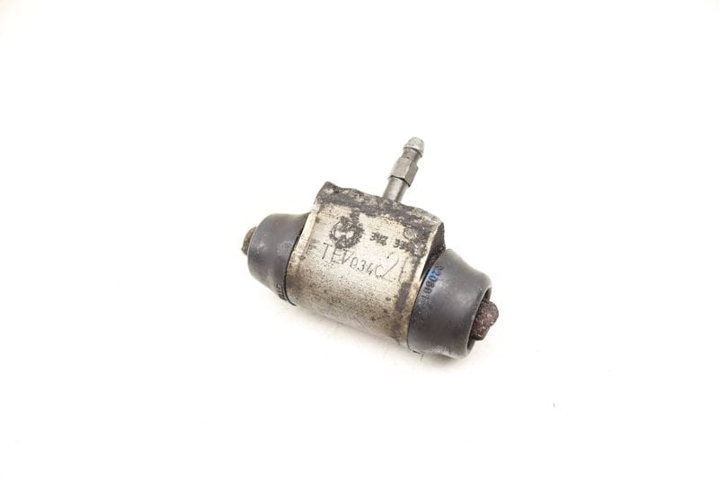 Wheel Brake Cylinder 5C0611053A — Used (SKU 544970)