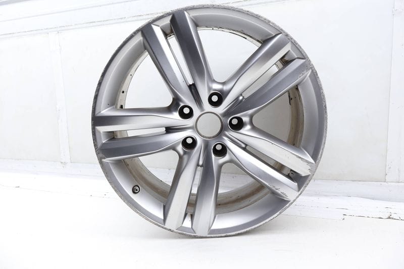 20" Inch Alloy Rim / Wheel 7P6601025E — Used (SKU 736908)