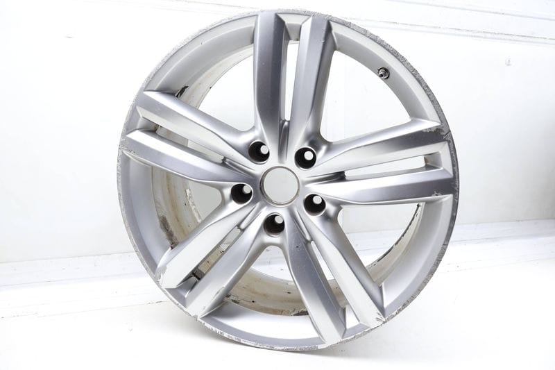 20" Inch Alloy Rim / Wheel 7P6601025E — Used (SKU 736910)
