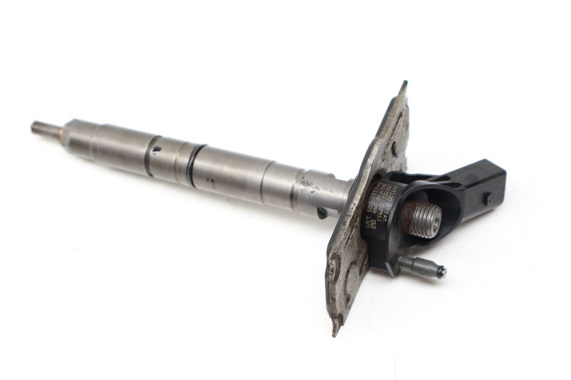 Diesel Fuel Injector 059130277AM — Used (SKU 736598)