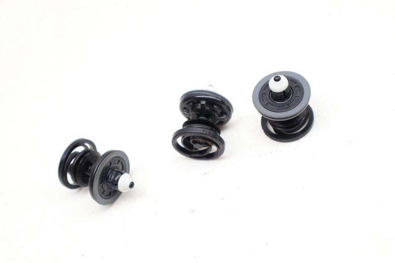 Door Panel Clip Set (3) 7L6868243 — Used (SKU 736666)
