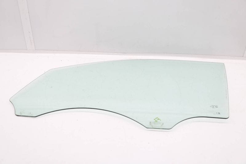 Door Window Glass 7P6845021 — Used (SKU 323752)