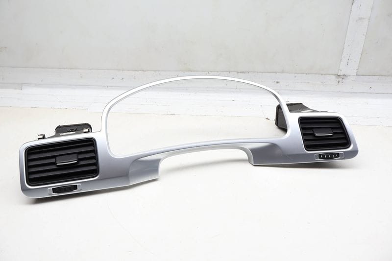 Instrument Cluster Bezel / Dash Trim / Air Vent Assembly 7P1857189B — Used (SKU 736463)