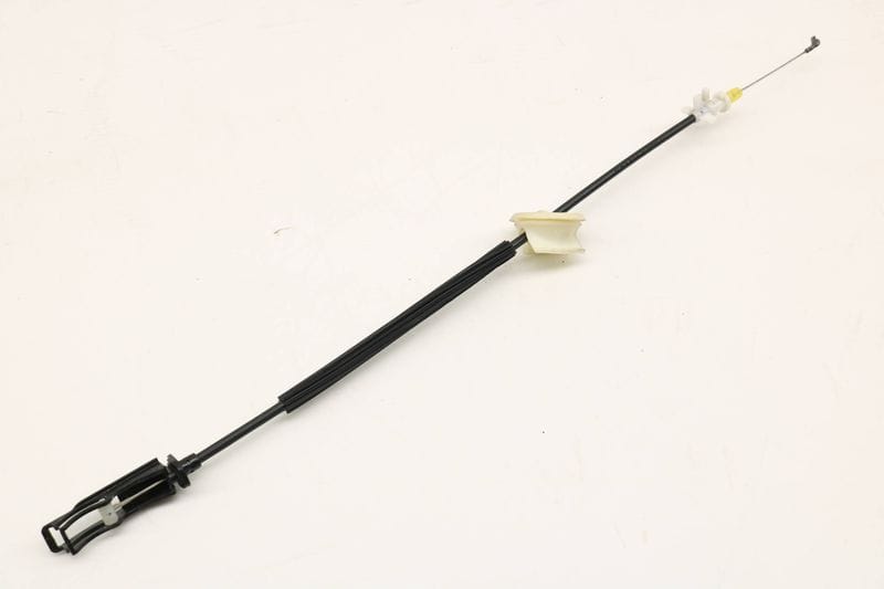 Interior Door Handle Release / Bowden Cable 7P6839085A — Used (SKU 393592)