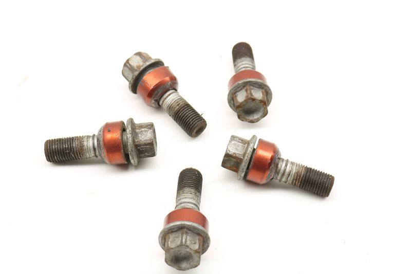 Wheel Lug Bolt / Nut Set (5) WHT002529 — Used (SKU 393830)