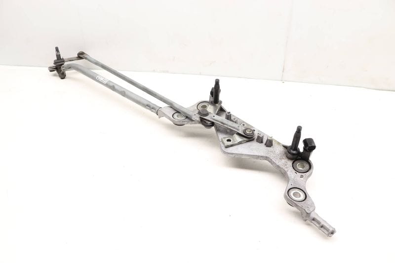 Windshield Wiper Transmission / Bracket 7P0955023 — Used (SKU 440371)