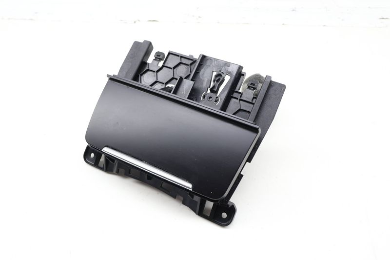 Ashtray / Cigarette Lighter 8K0857951 — Used (SKU 724922)
